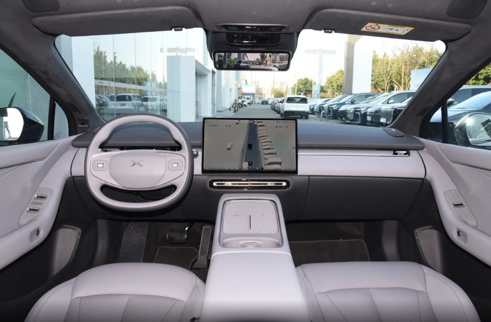 颜值出色，智能也不差，26款小鹏P7+实用性怎样？