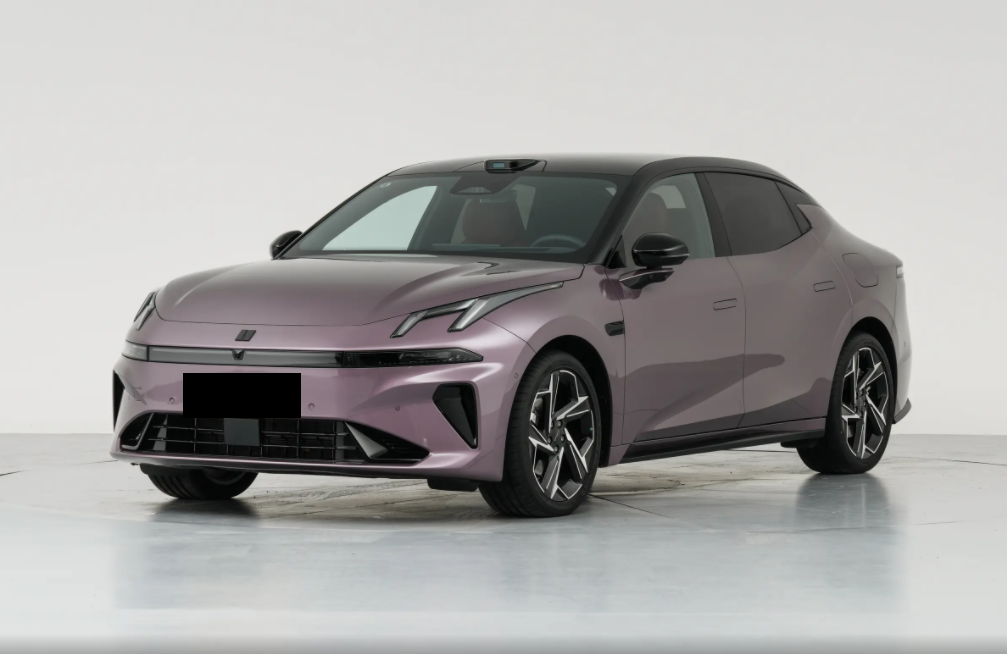 指导价17.58万，这车碳纤维尾翼版上市，运动感更强？