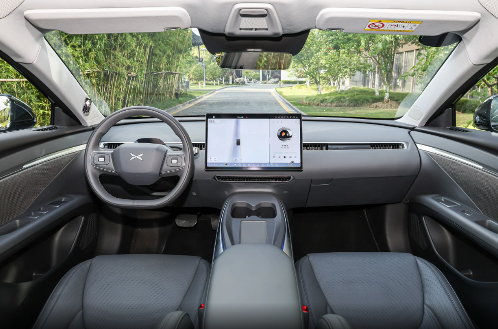 小鹏M03和长安启源A06，14万家轿选新势力还是新央企