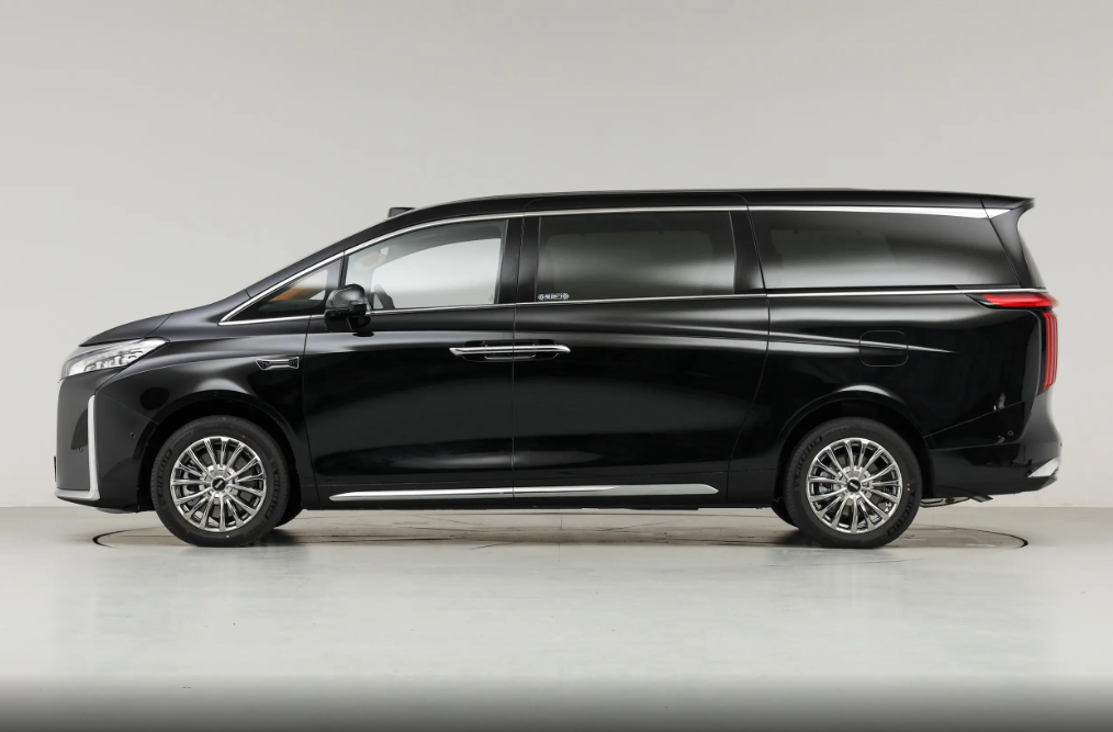 国产高端新能源MPV大比拼，魏牌高山PK岚图梦想家，如何