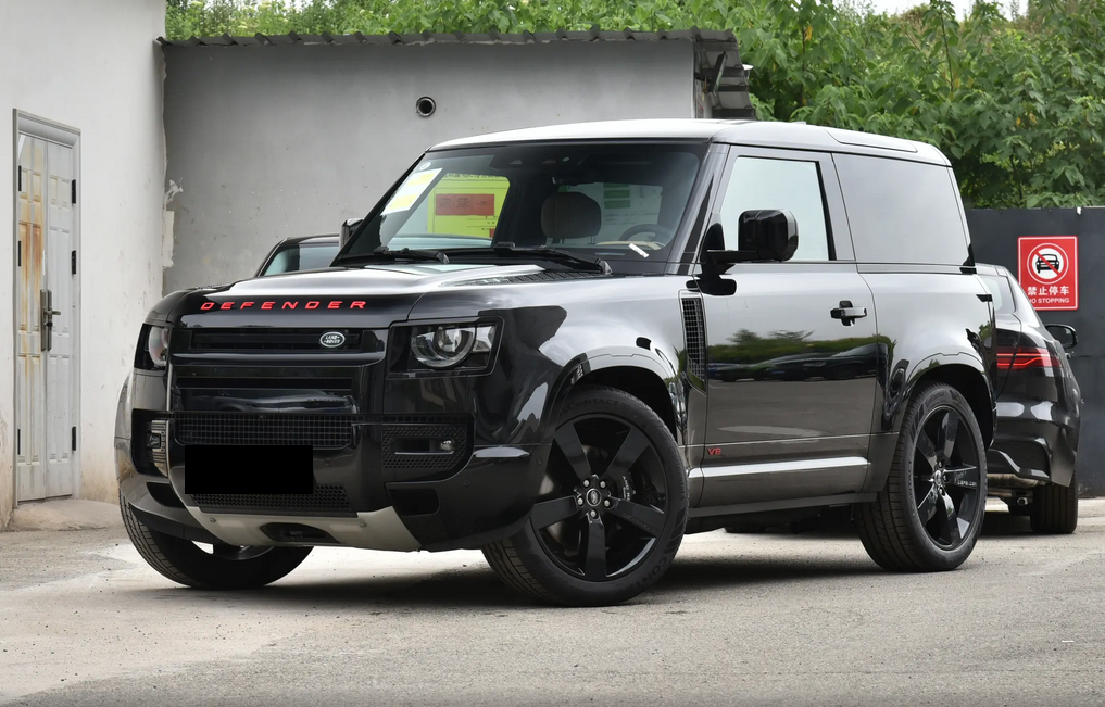 越野能力出色，适合个性精致用户考虑，深度体验路虎卫士90