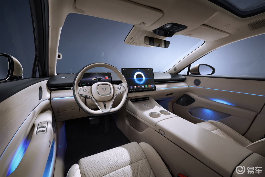 人生的第一台新能源豪华轿车应选岚图追光L