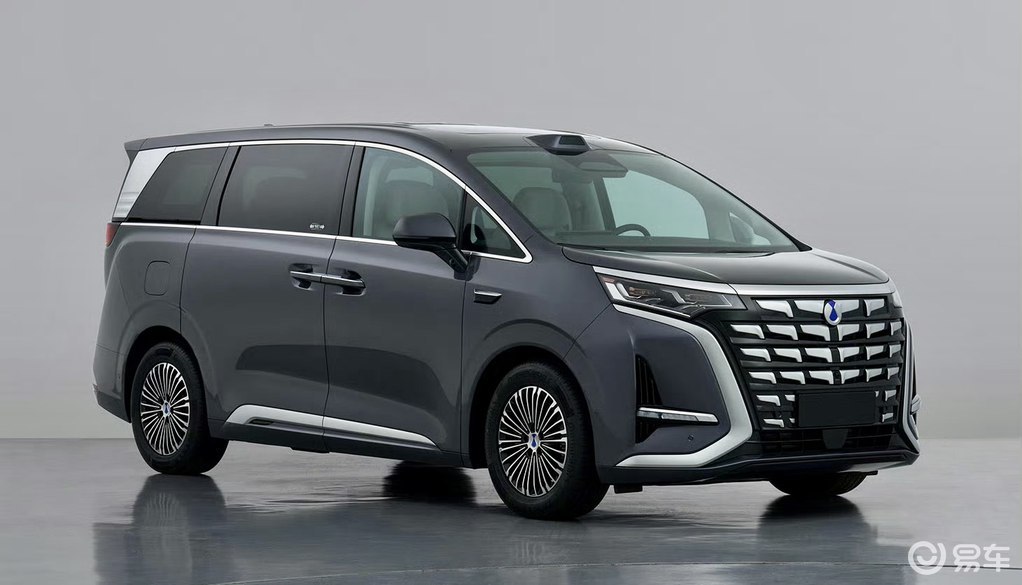 前脸焕新、性能飙升:全新腾势D9 EV版亮相工信部公告