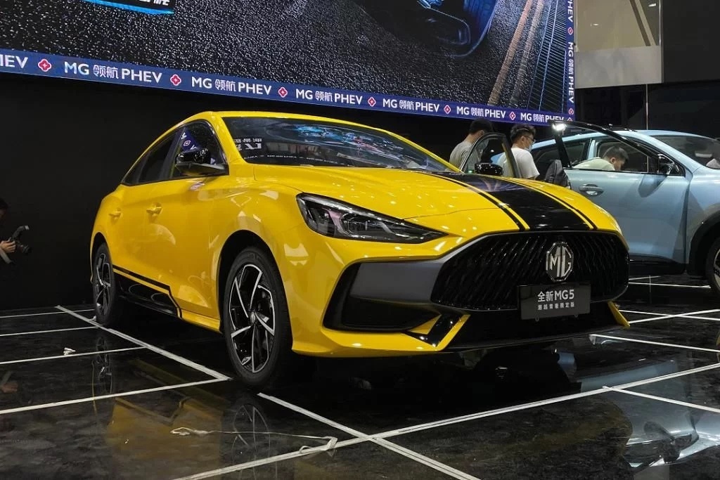 广州车展：名爵潮跑新成员 MG5潮越青奢限定版亮相