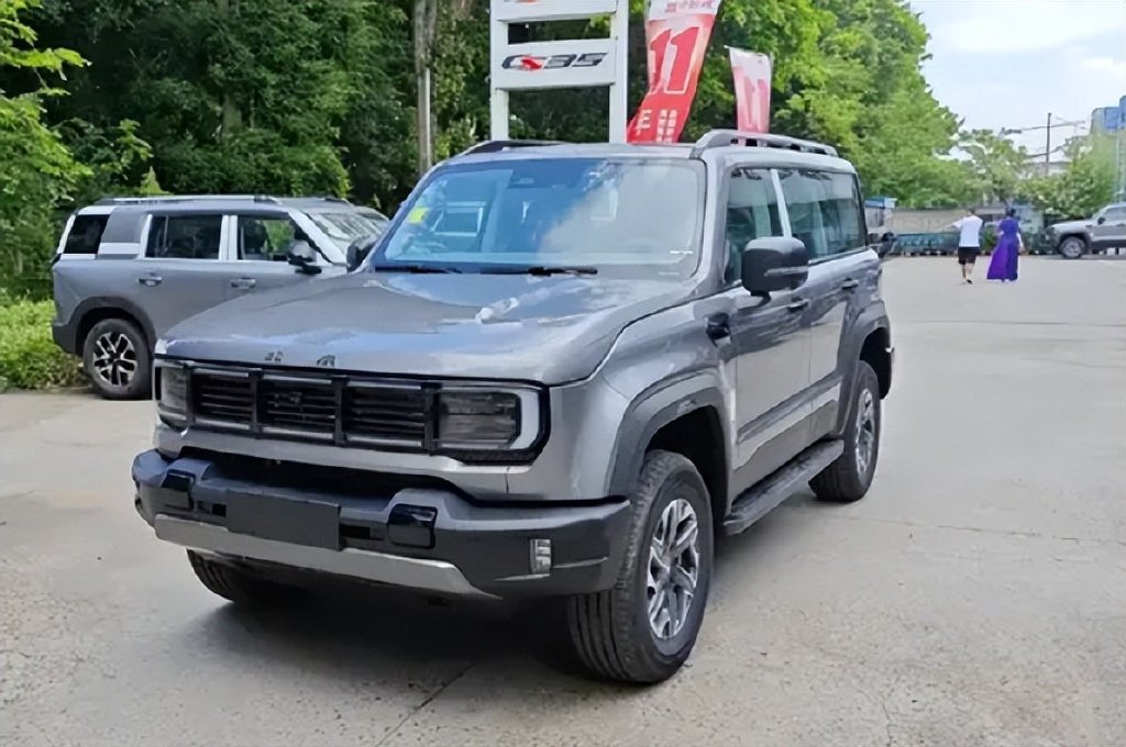 2026款BJ40亮相！越野老炮值不值得等？