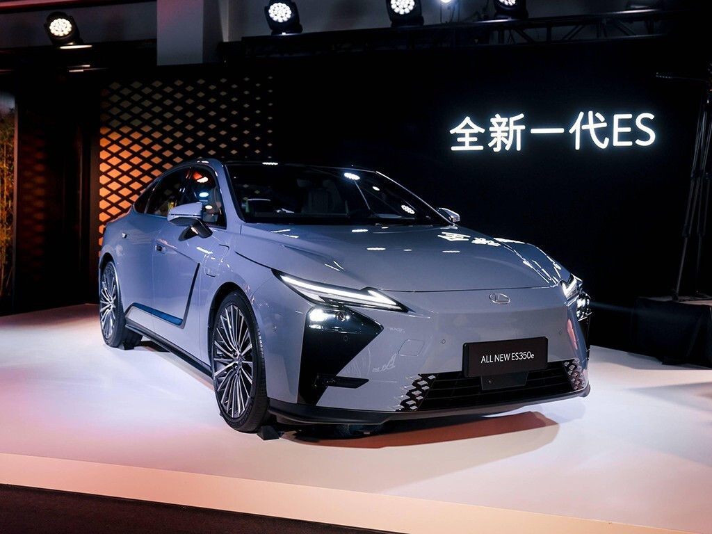 全新雷克萨斯ES将于4月上市，电动化再推进，内外大升级