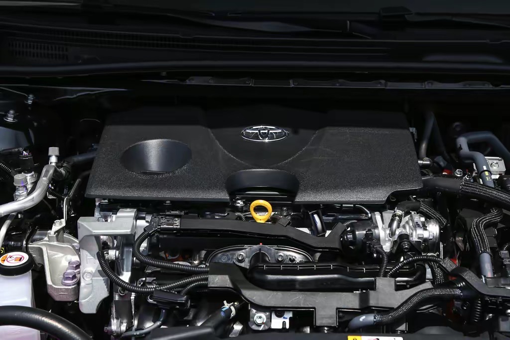 家用商务兼顾?亚洲龙星耀版、雅阁、凯美瑞对比解析,选谁对