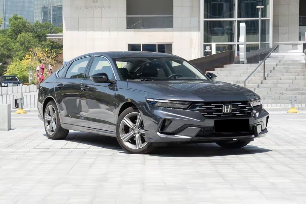 家用商务兼顾?亚洲龙星耀版、雅阁、凯美瑞对比解析,选谁对