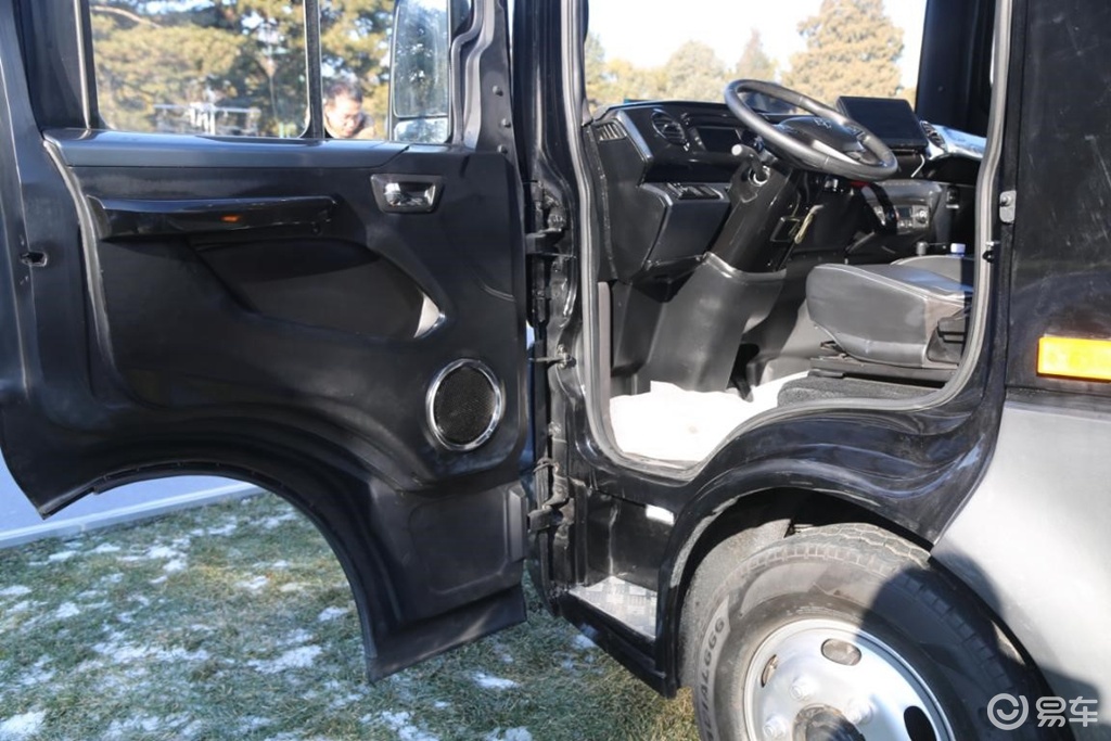 货运小方舱电咖商用车er600增程物流车