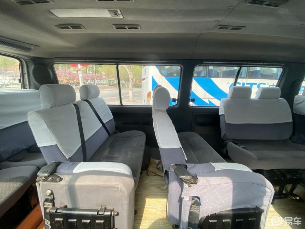 伊思坦纳底盘_座椅_内部空间