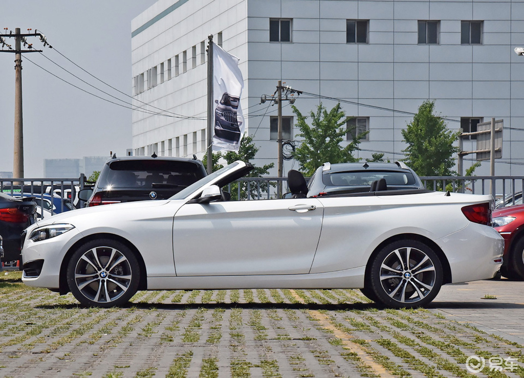 宝马跑车敞篷2022款多少钱 8adf70a717e64095bc1ee23d6aa7df88.jpeg