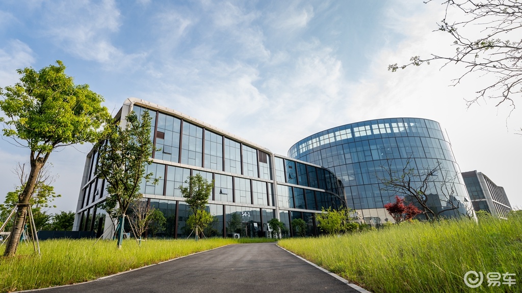 unyx大众更进一步依托大众汽车(安徽)成立了全资控股的电_易车