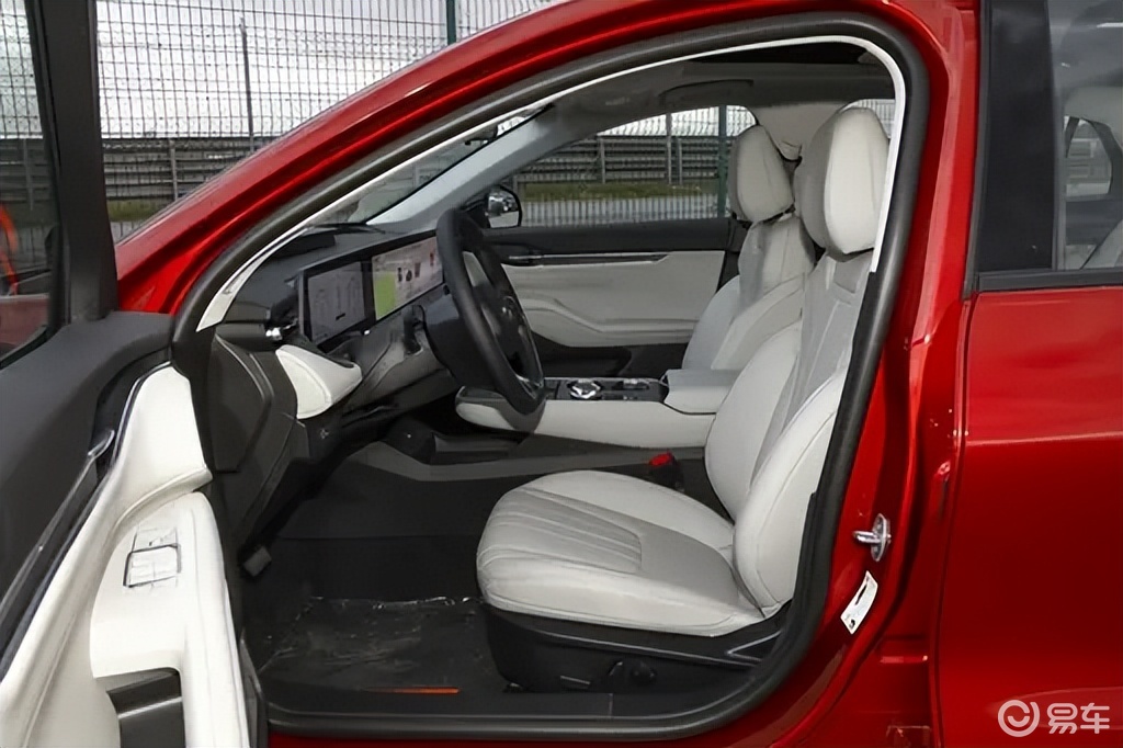 新款福特蒙迪欧上市:标配8155芯片、可选三种动力