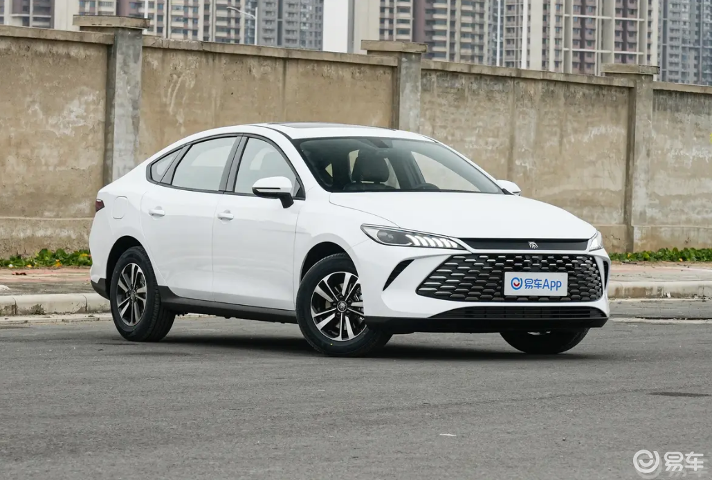 续航提升，新比亚迪秦PLUS DM-i上市，7.98万起