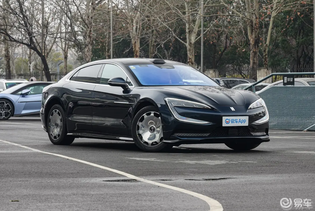 提供插混版/纯电版，2026款仰望U7上市，65.8万起