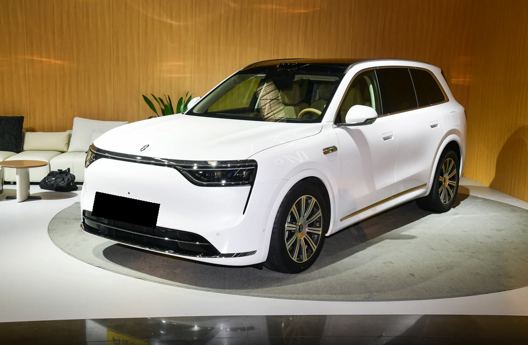 定位中大型SUV，预算不足40万，看问界M8就够了