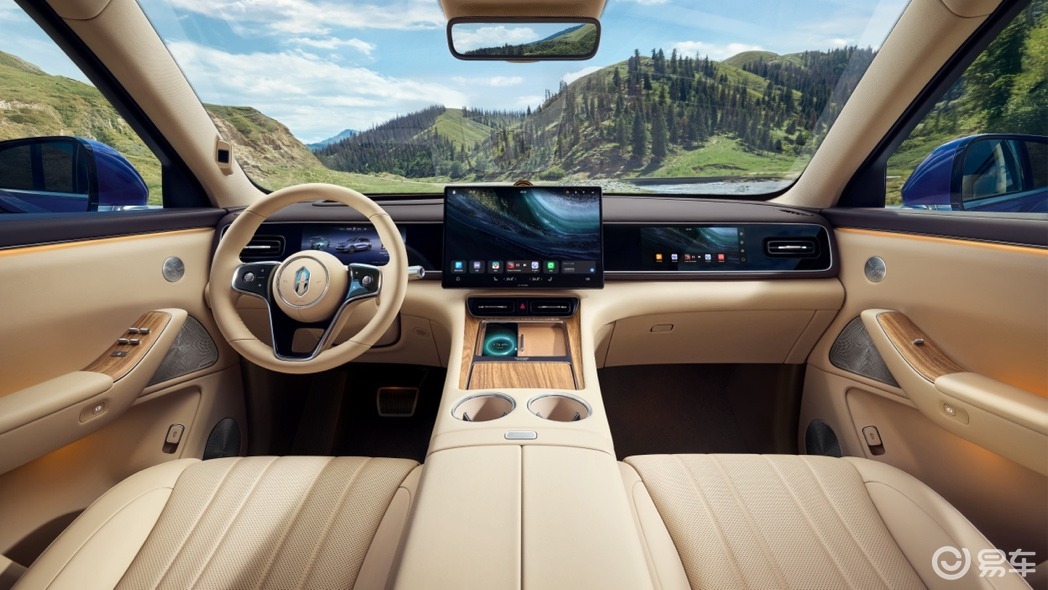 问界M8 家庭智慧出行标杆 纯电版本24小时订单破万_问界M9 2025款 豪华科技旗舰 交付突破22万辆_问界