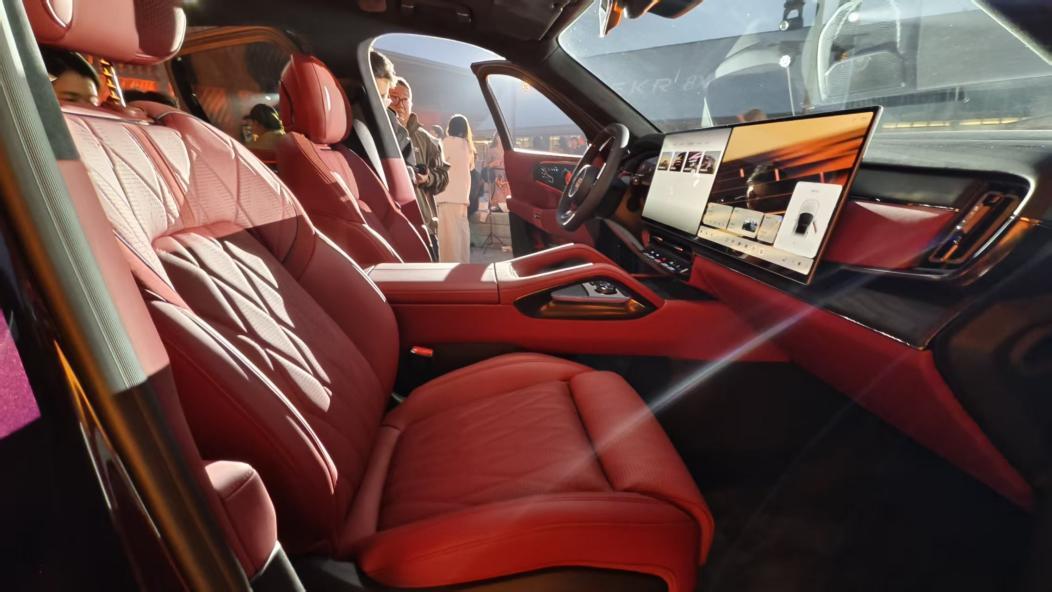 公路“全能战神”极氪8X 限时32.98万元起售