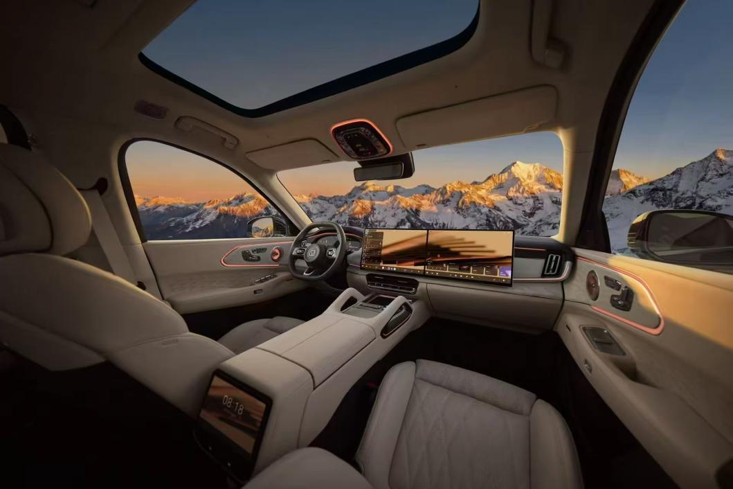 公路“全能战神”极氪8X 限时32.98万元起售