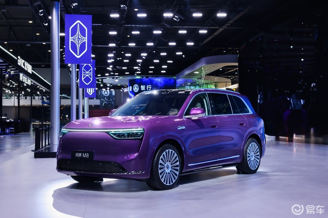 问界M8 家庭智慧出行标杆 纯电版本24小时订单破万_问界M9 2025款 豪华科技旗舰 交付突破22万辆_问界