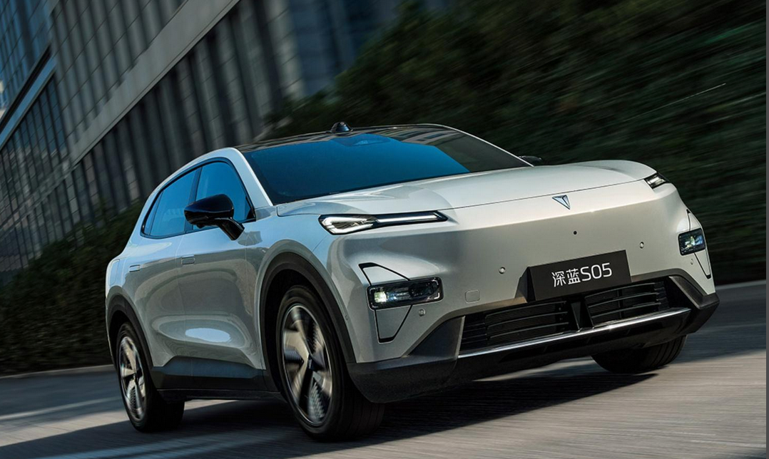 销冠实锤!15万内A级SUV就选深蓝S05
