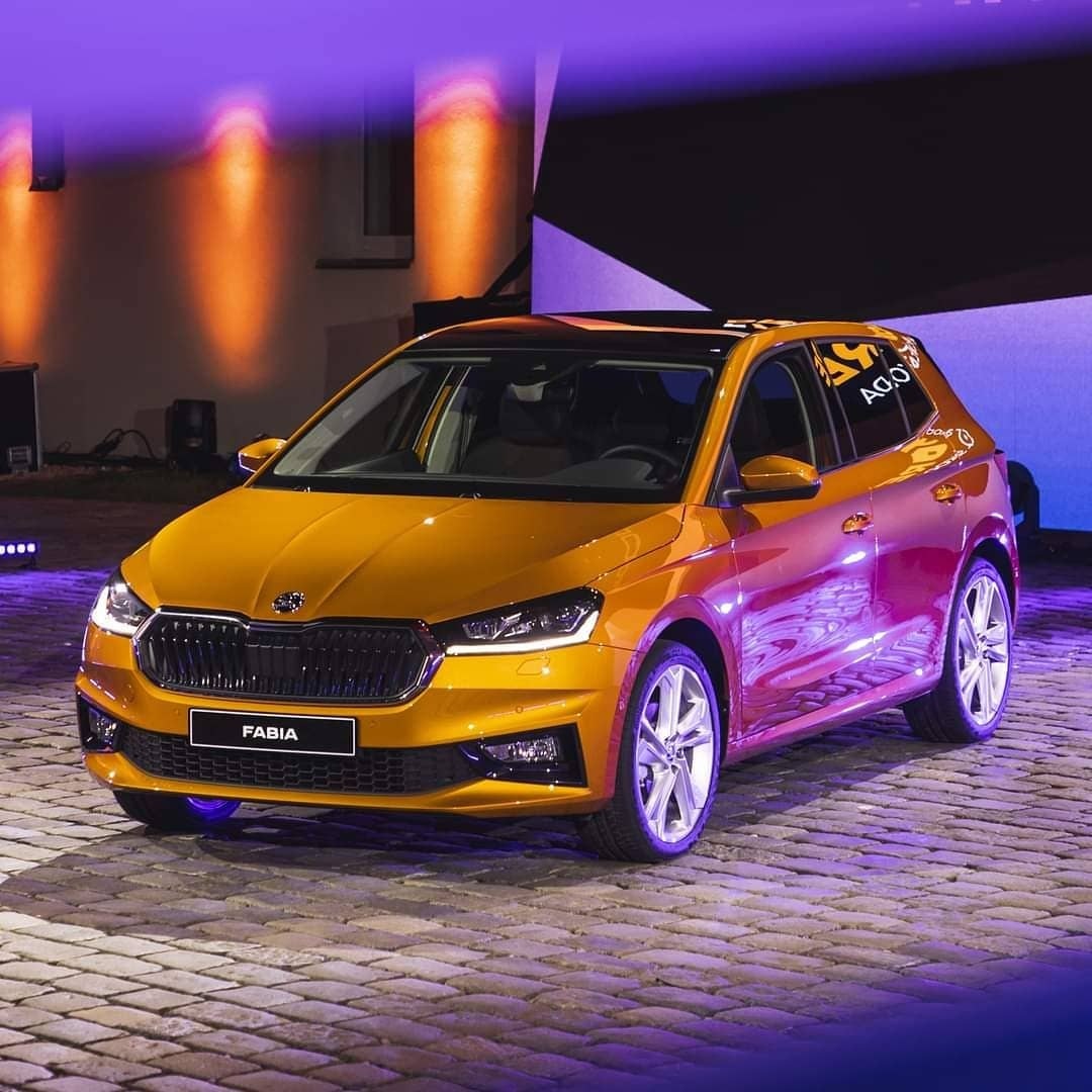 动力方面,全新晶锐提供1.0升自然吸气三缸发动机,1.