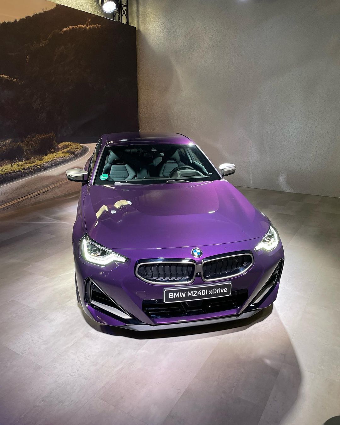 宝马2系coupe海外实拍紫色配色十分深邃 易车