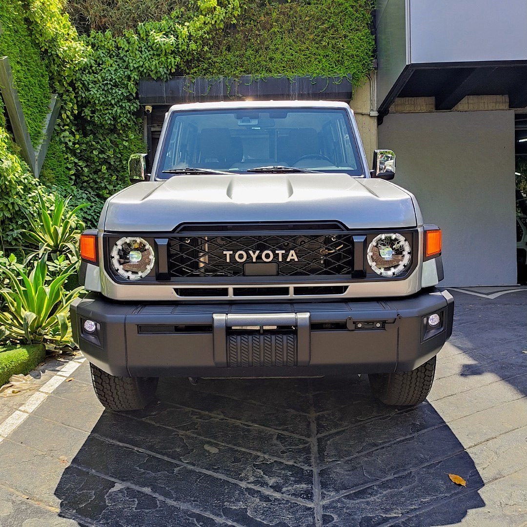 在硬派越野车市场上,丰田兰德酷路泽绝对是最受欢迎的车型之一,如果你