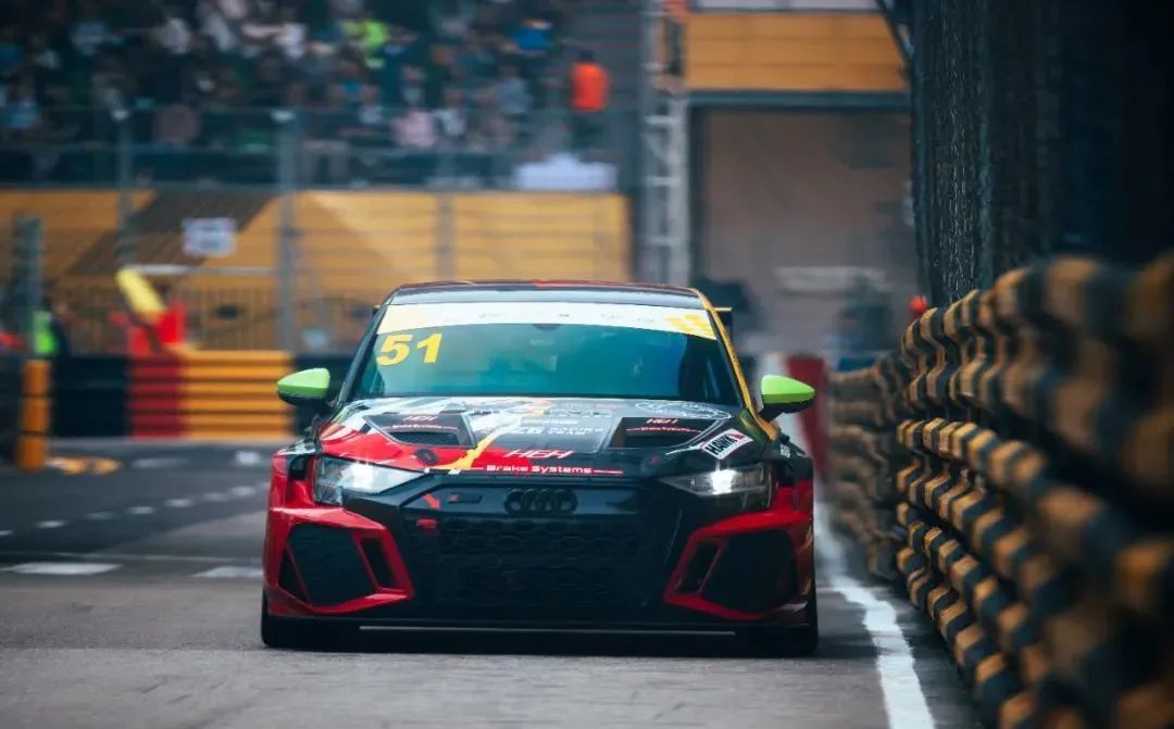 奥迪rs 3他们就是驾驶奥迪rs3 lms tcr gen2赛车