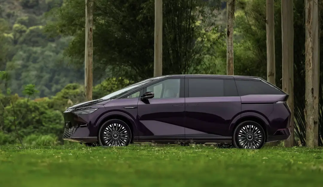 小鹏X9如何重新定义豪华MPV？