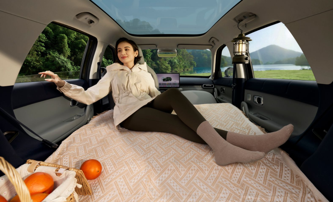 零跑A10上市 6.58 万起 多项配置在十万内同级罕见