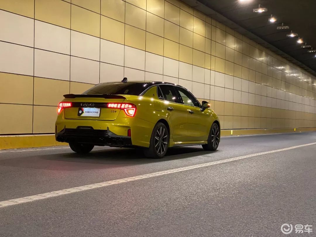 领克03 开箱测试,这才是国产性能车该有的样子!