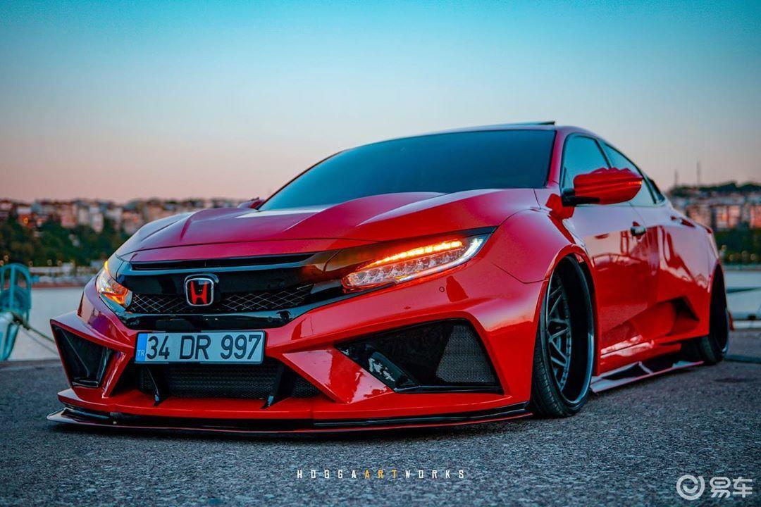 史上最宽的10代思域趴在那里真有超跑的风范