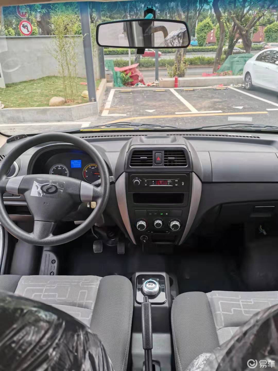 宝安哪里的电动物流车面包车卖的便宜续航又能300公里