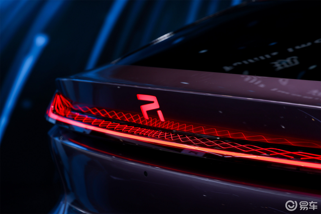 marvel r动力_尾灯_龙门架