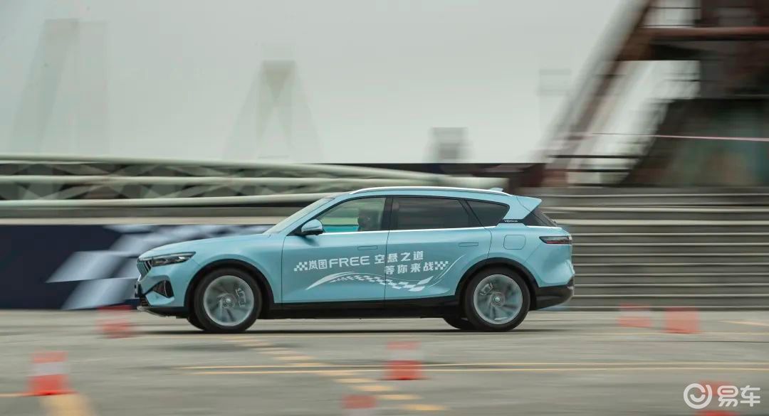 岚图free 增程版经济模式-空气悬挂-离地间隙-易车