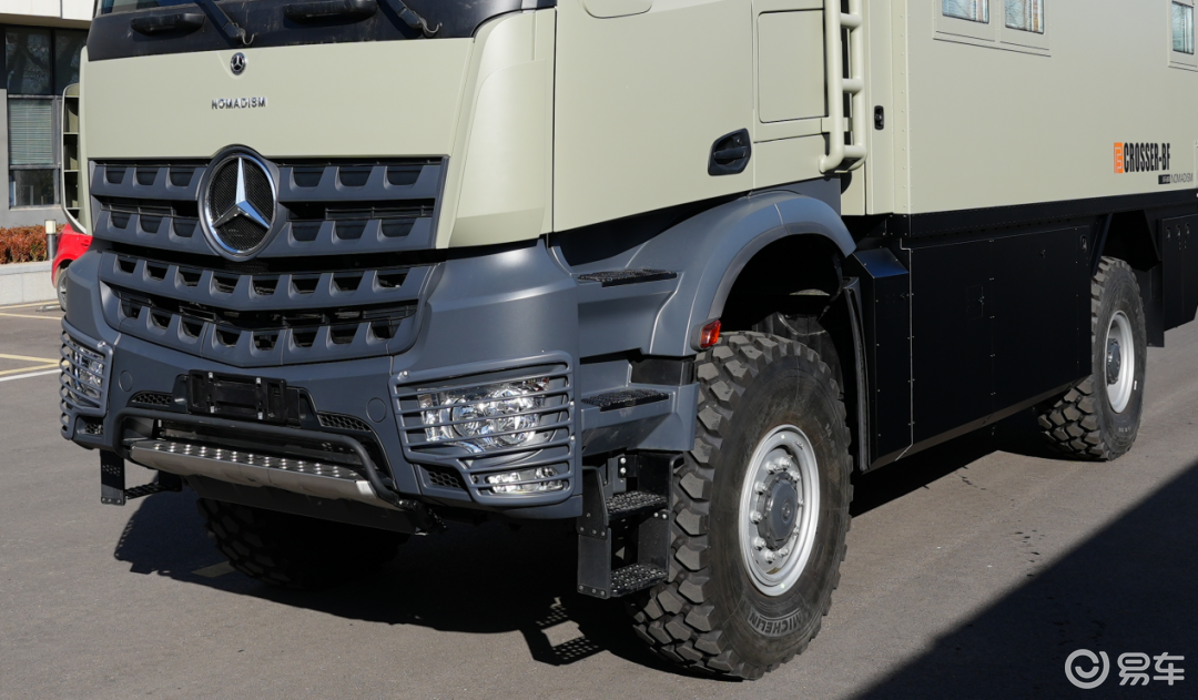 奔驰arocs大灯-发动机-下坡-易车