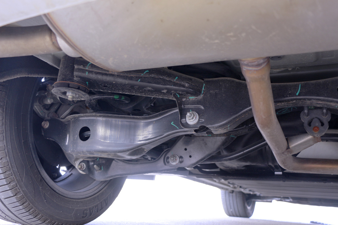 启辰大v dd-i插混基于日产高性能运动底盘,搭载了前麦弗逊后多连杆