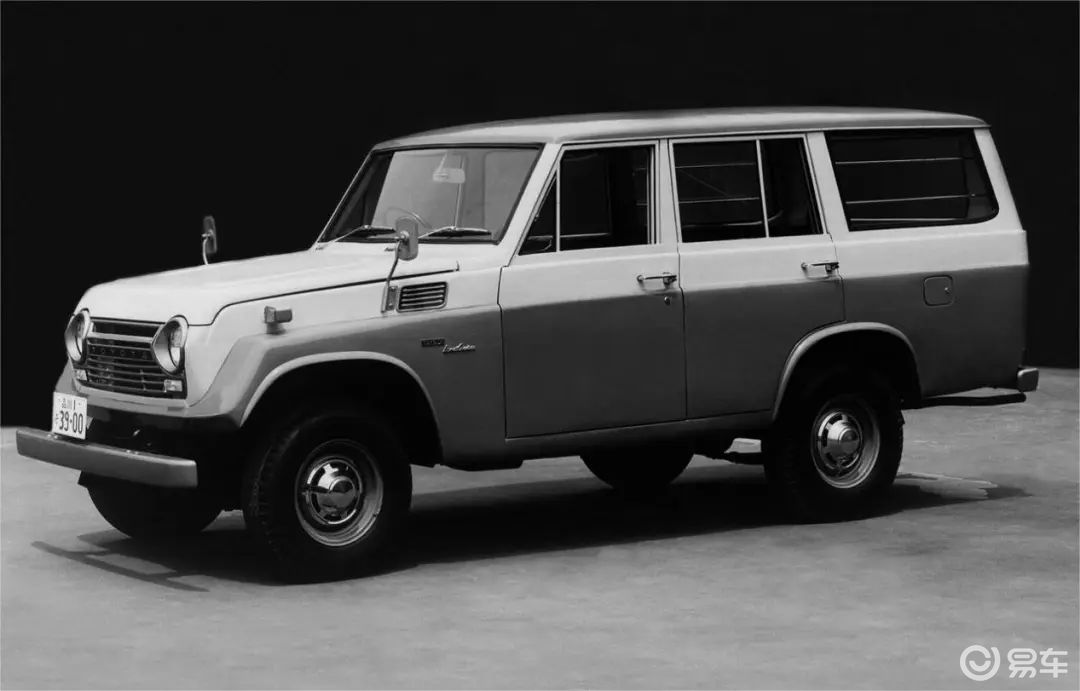 丰田将lc50称为陆地巡洋舰系列中第一款旅行车,标志着旅行车车身风格