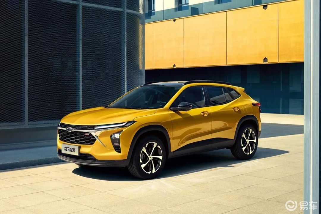 从星迈罗的命名就不难知道,这台车应用了雪佛兰 科迈罗(大黄蜂)的设计