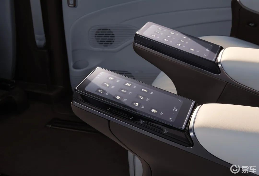 当前位置:>易车>腾势d9座椅摘要>摘要详情>1080_733