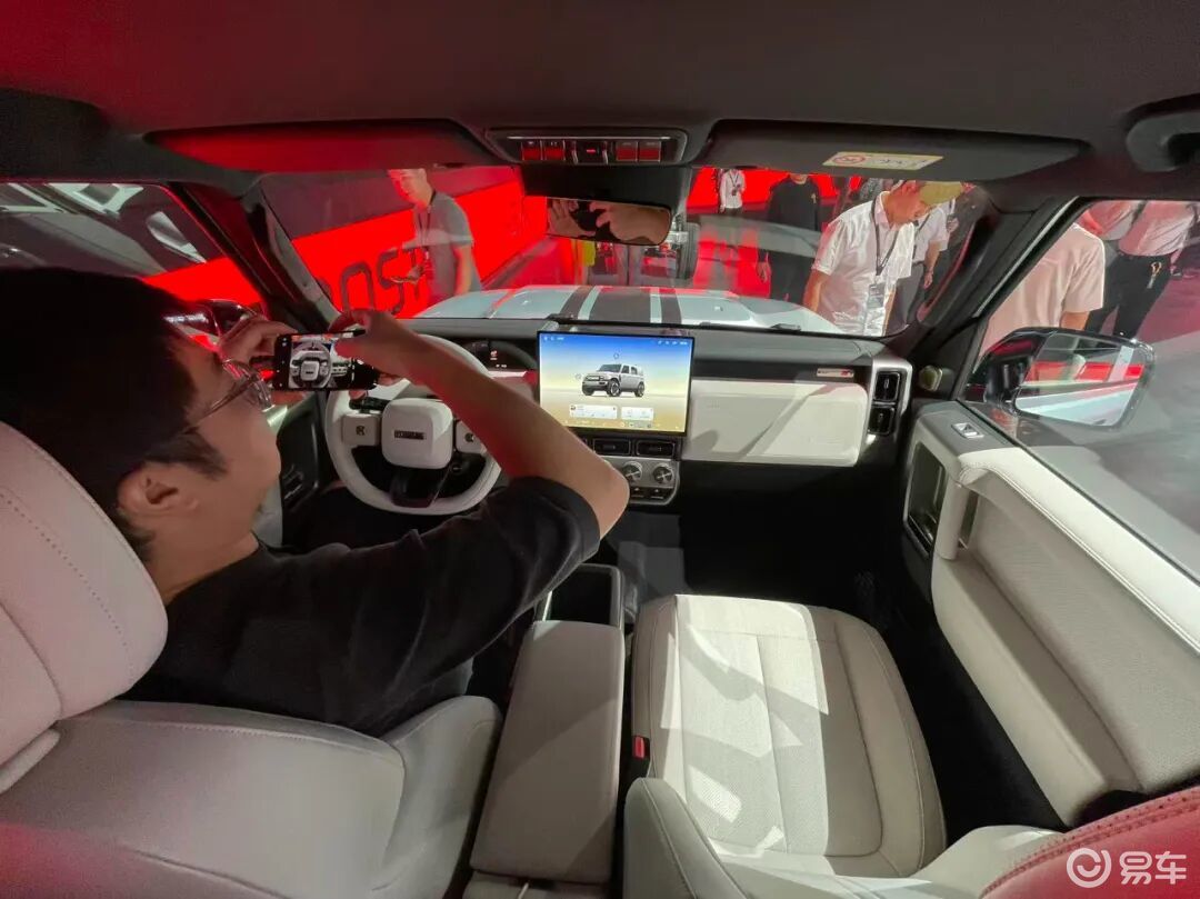 12.28万元起!全新超级V23上市:方盒子也玩性能
