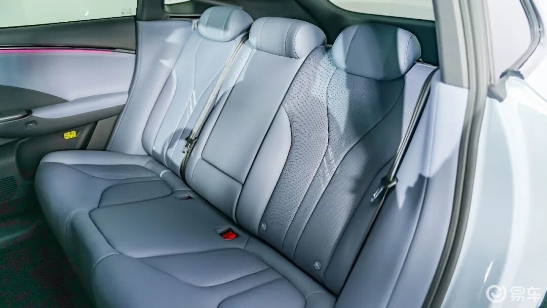 20万级SUV要后排空间大,看这款就够了