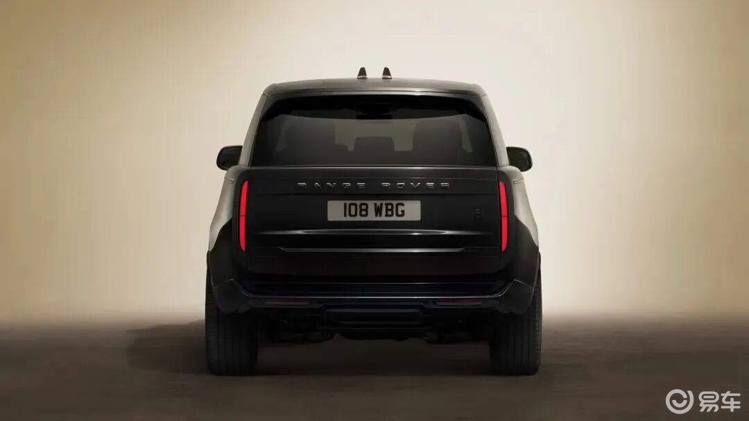 迈阿密首秀!揽胜SV Black把黑色玩到极致!