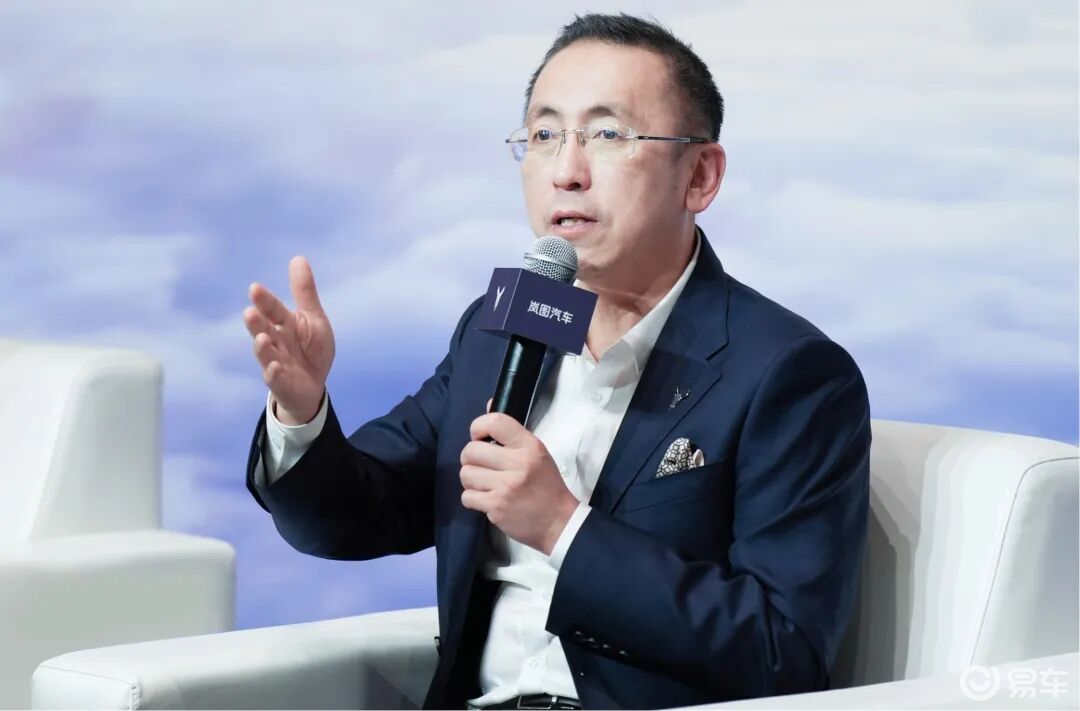 岚图向上，追光L破晓