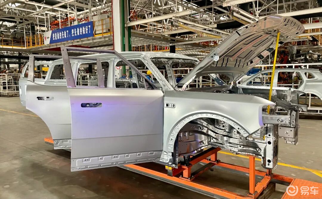 22.98万元起，福特智趣烈马上市：全系四驱，配举升车顶