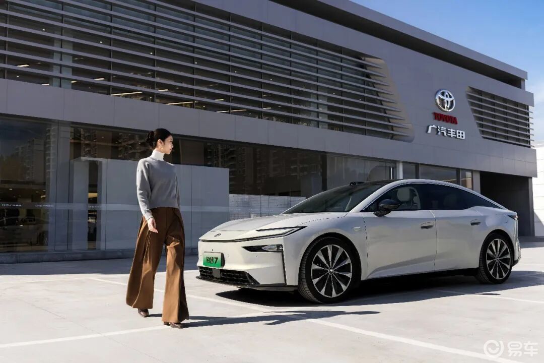 智美旗舰领航！广马超燃开幕，2.6万人都跟着它跑？