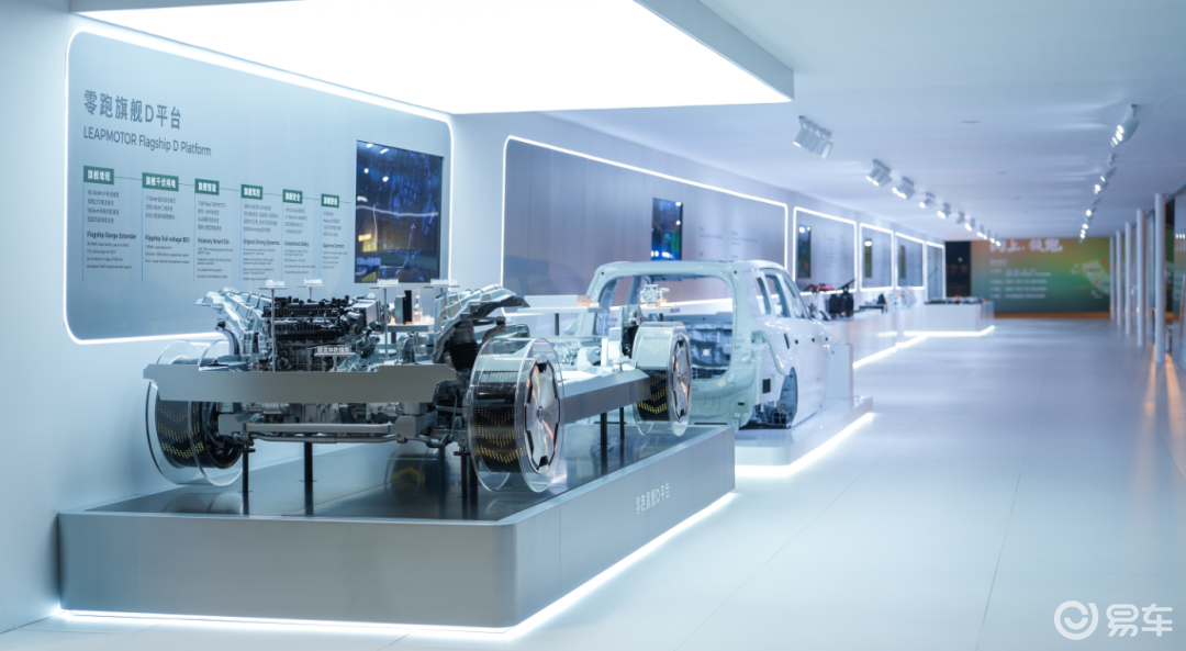 零跑26年目标年销100万台 首款MPV零跑D99亮相