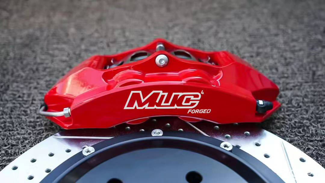 日产逍客改装MUC前轮CX4四活塞刹车卡钳