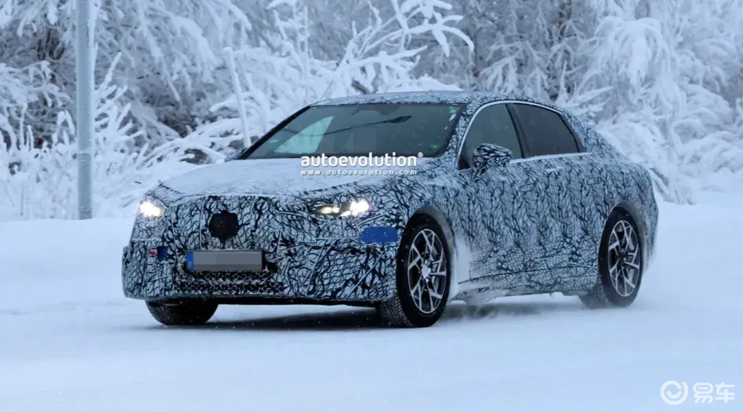 全新奔驰C级现身街头，最大功率360千瓦，续航713公里